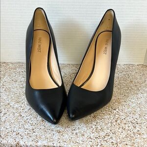 Nine West Black Pointed-Toe Pumps